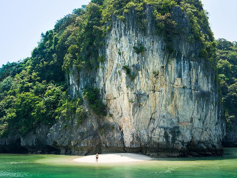 Three Peaches’ Islets