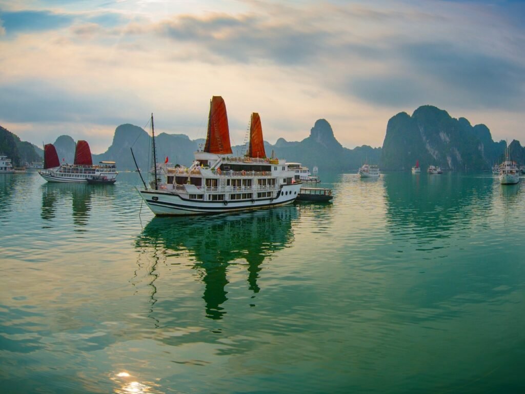 halong bay day tours