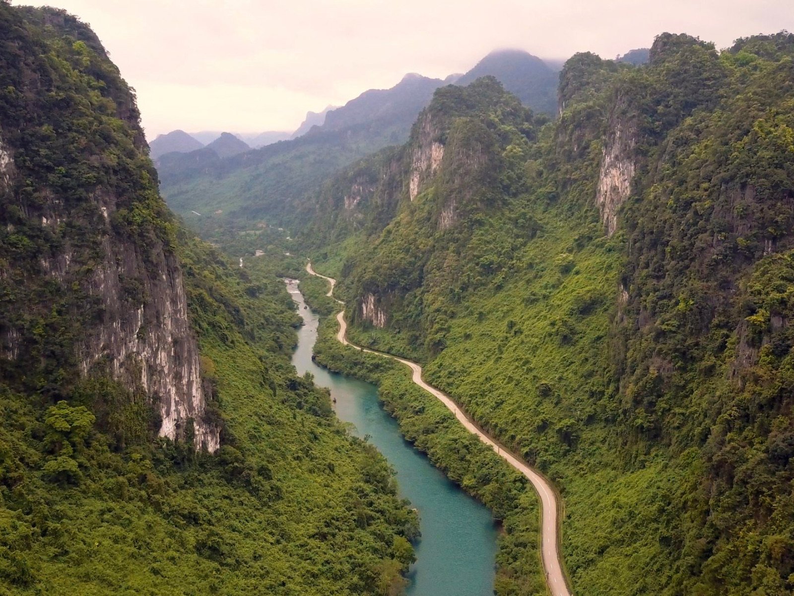 phong nha trekking - Central Vietnam