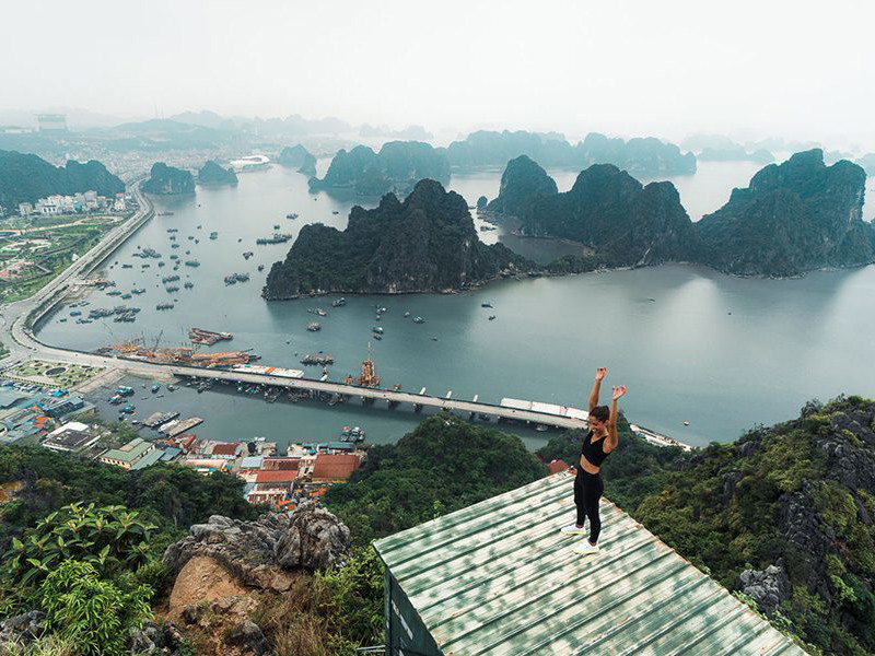 Bai Tho Mountain