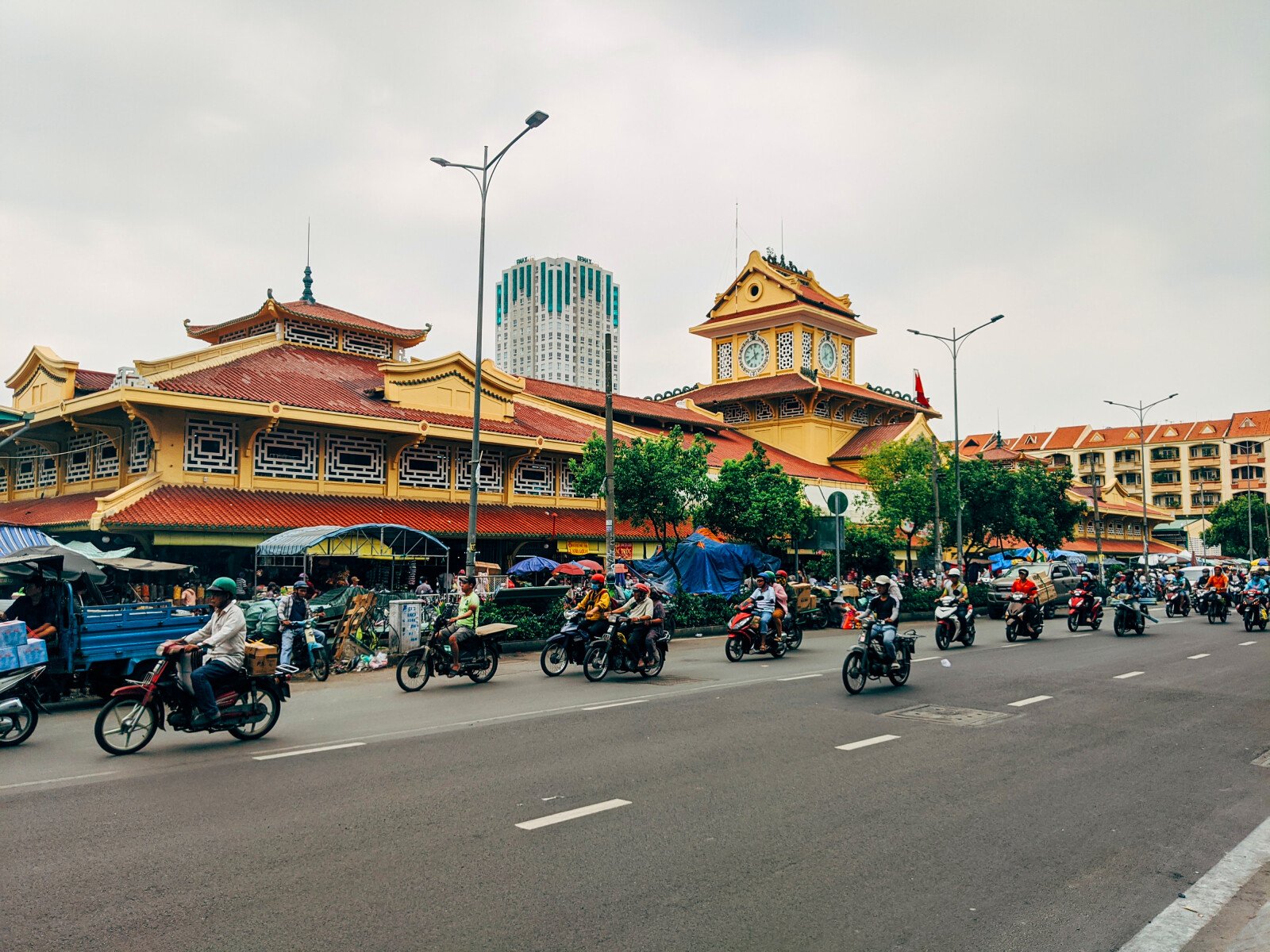 hcm city tour binh tay market 1 - Articles