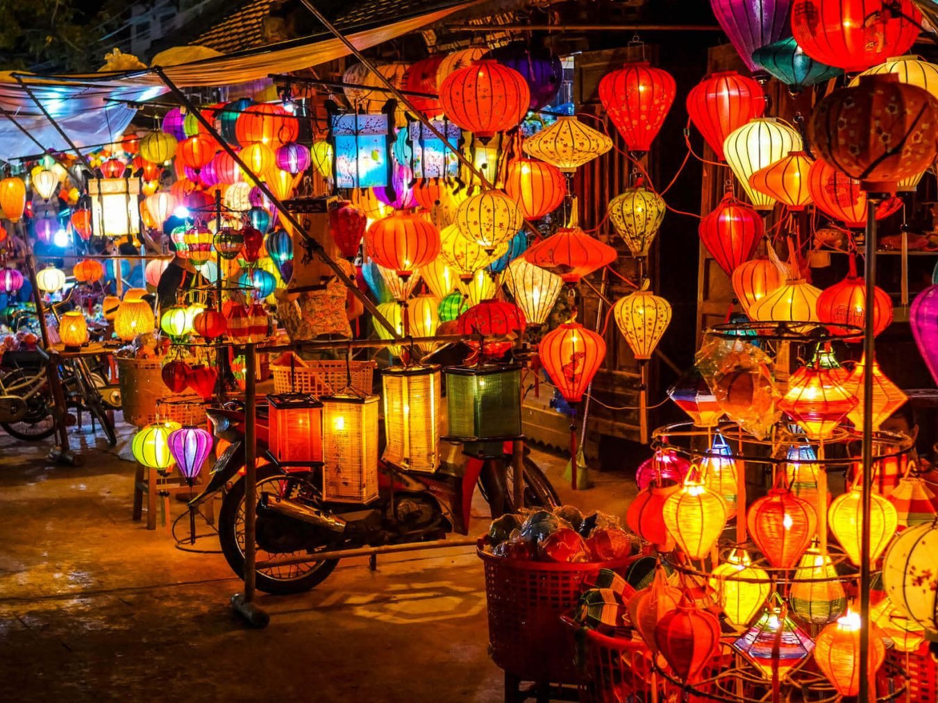 hoi an night market 3 - Things To Do In Hoi An