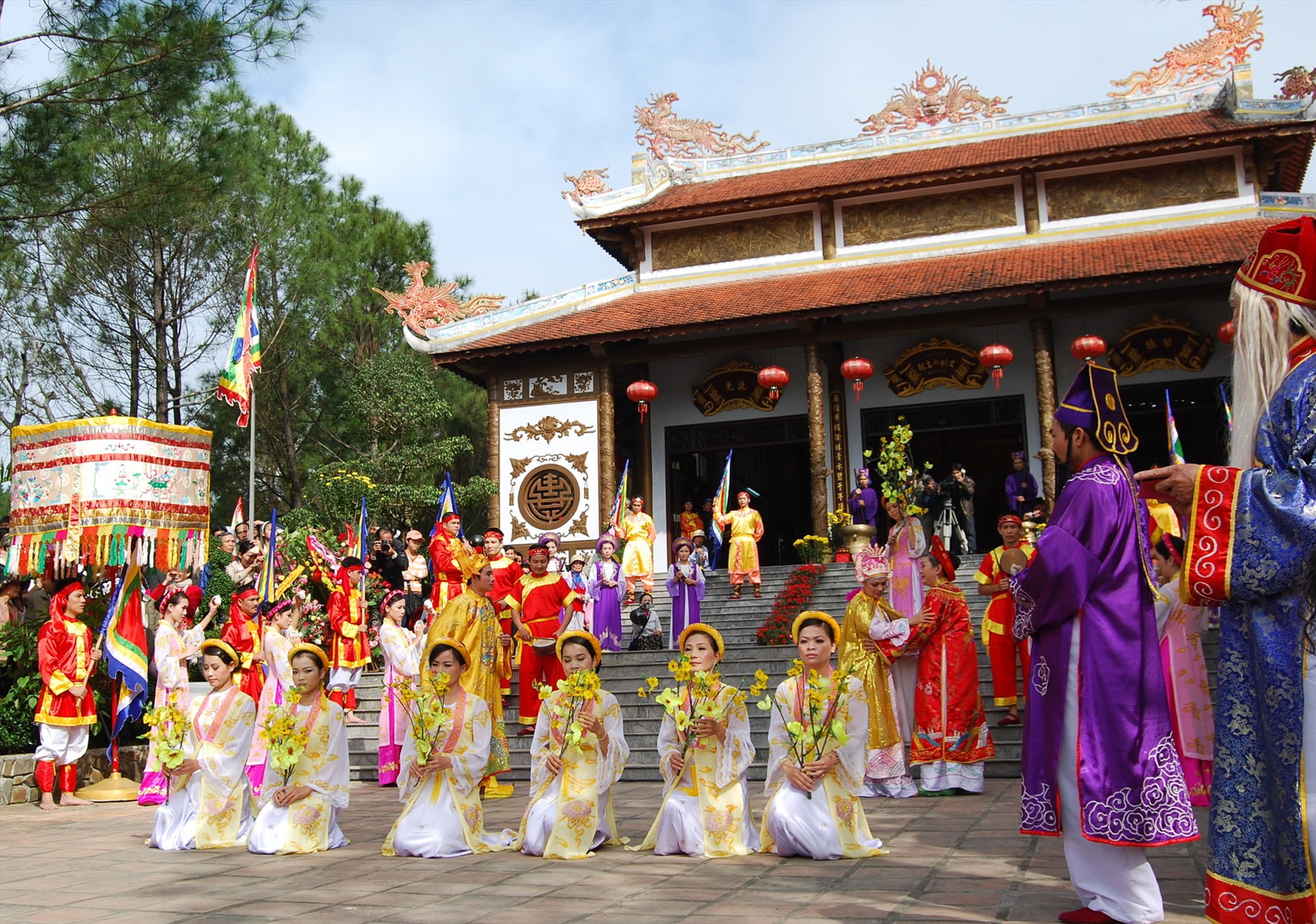 hue festival in spring