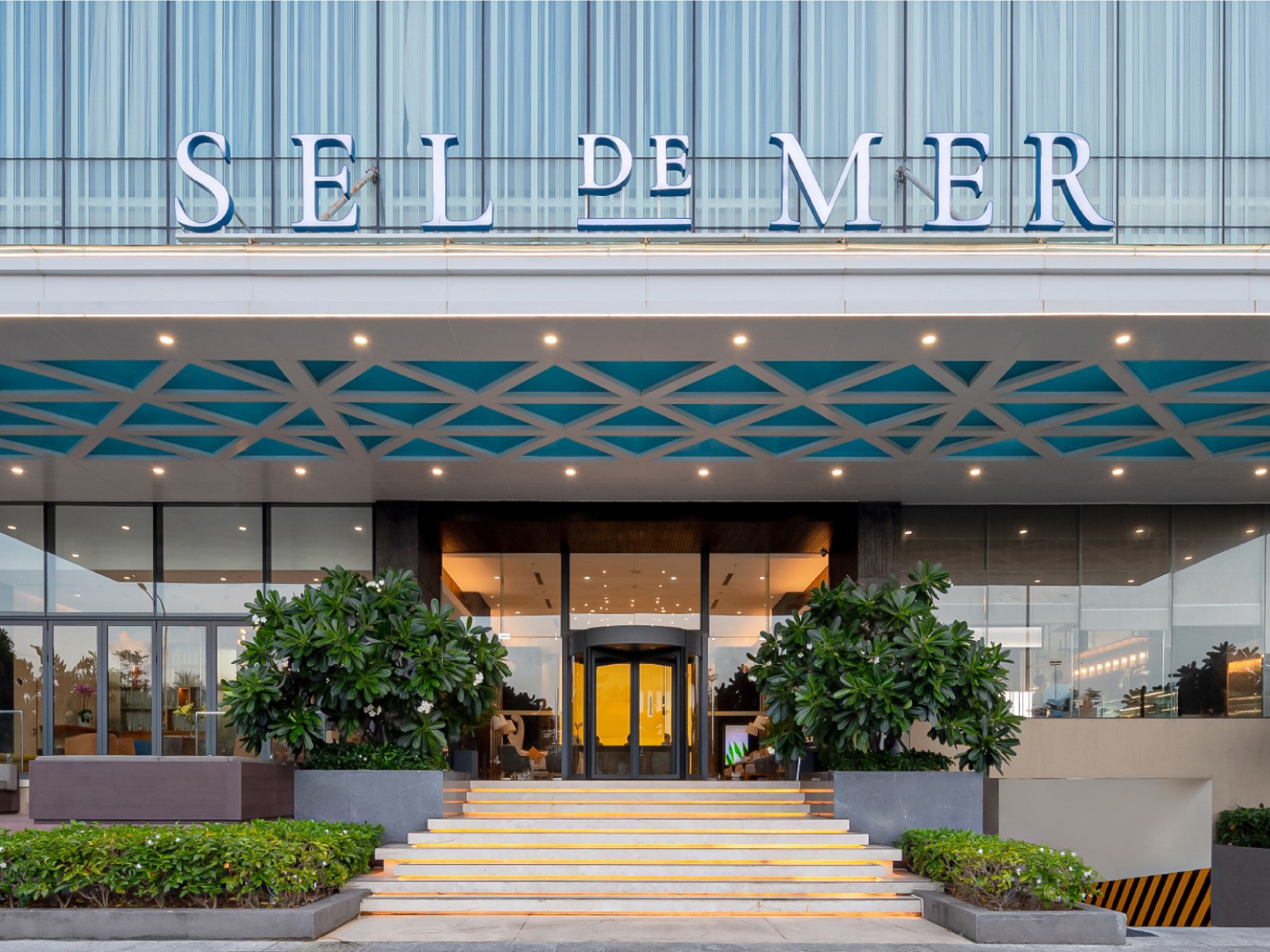 Sel De Mer Hotel & Suites