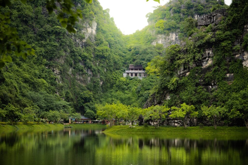 ninhbinhtour8 - The Ultimate Ninh Binh Tour - Explore Mua Cave's Wonders With Our Expert Tour Guide