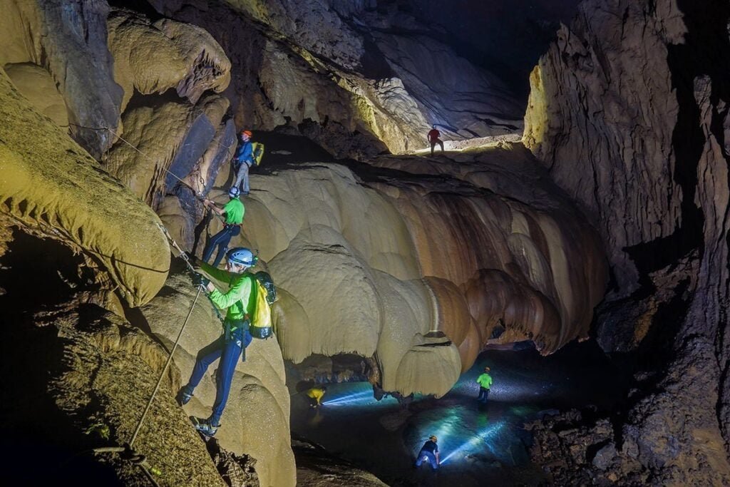 1500 1 hangva 638132620269640544 1 - Phong Nha Cave Tours: Explore Central Vietnam's UNESCO Wonders