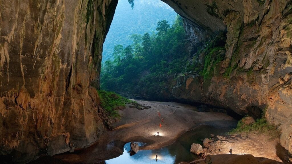 97031bbf b277 42f9 86e9 d553f29517b7 - Phong Nha Cave Tours: Explore Central Vietnam's UNESCO Wonders