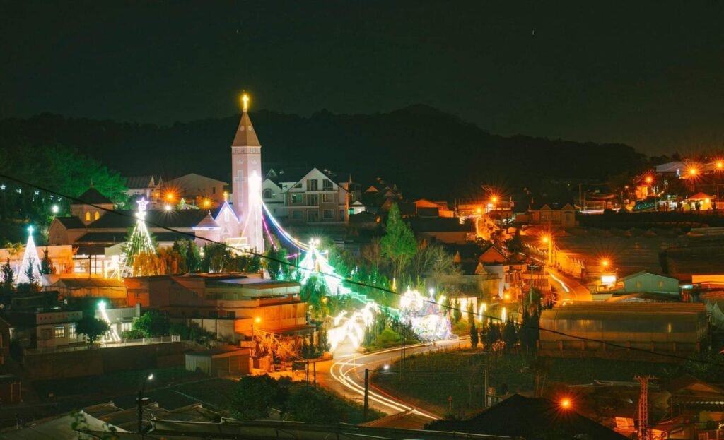 Christmas in Da Lat. Photo by Lam Dong - Christmas In Vietnam | Traditions, History and Significance