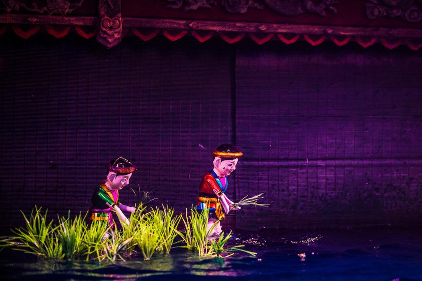 water puppet harvesting 1 - Restaurants And Romantic Things To Do In Ho Chi Minh City | For Love Birds