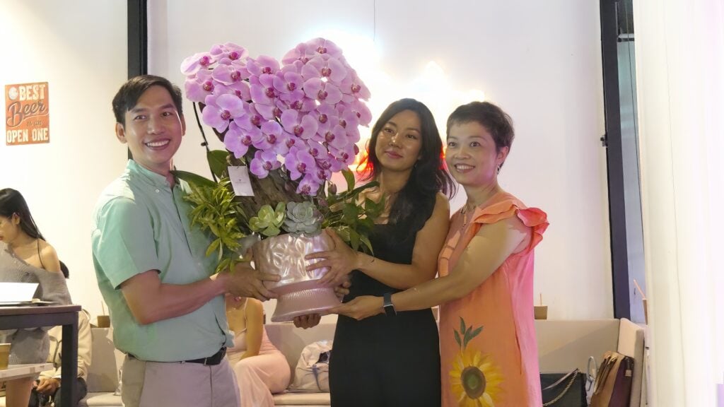 Still 2025 10 20 144545 1.114.6 topaz face face color denoise lighting sharpen upscale 1x - Vietnamese Women’s Day Event 2025